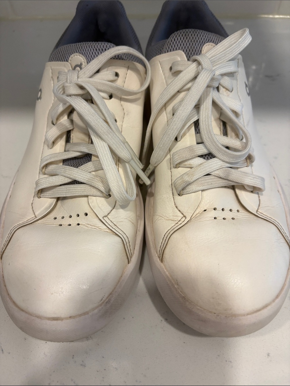 On Running Women’s White Sneakers-Roger -7.5